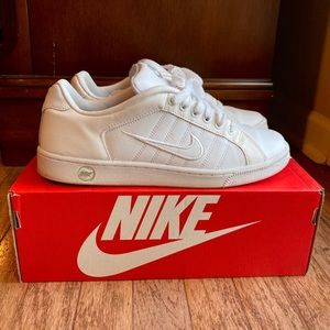 Nike Court Tradition 2